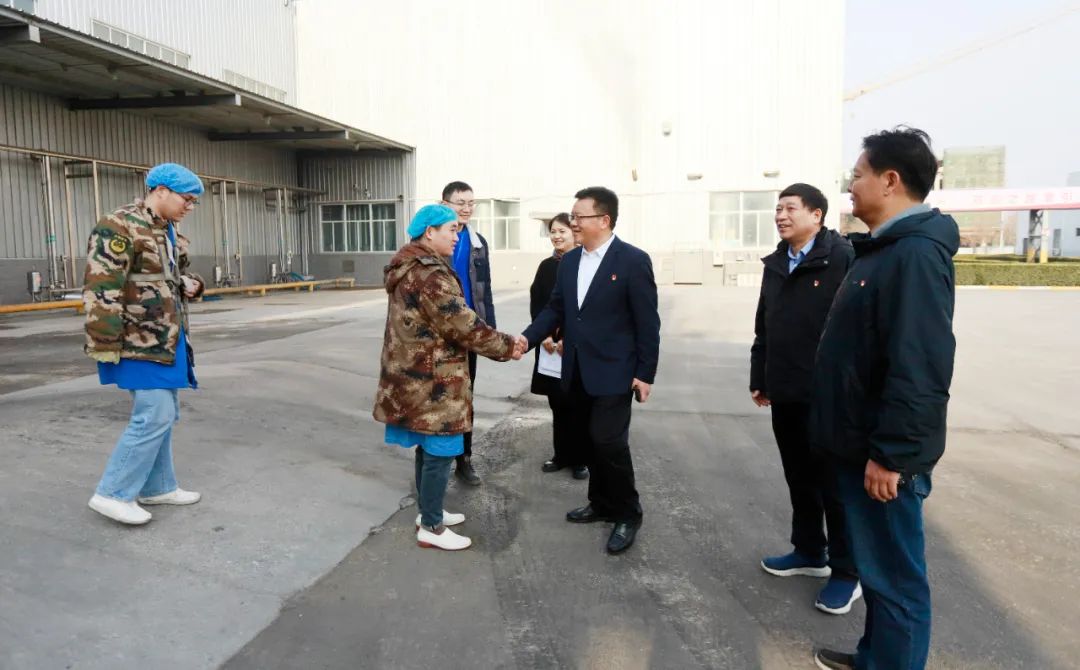 新春慰問送關懷——集團黨委書記、董事長慰問春節期間堅守崗位的一線職工